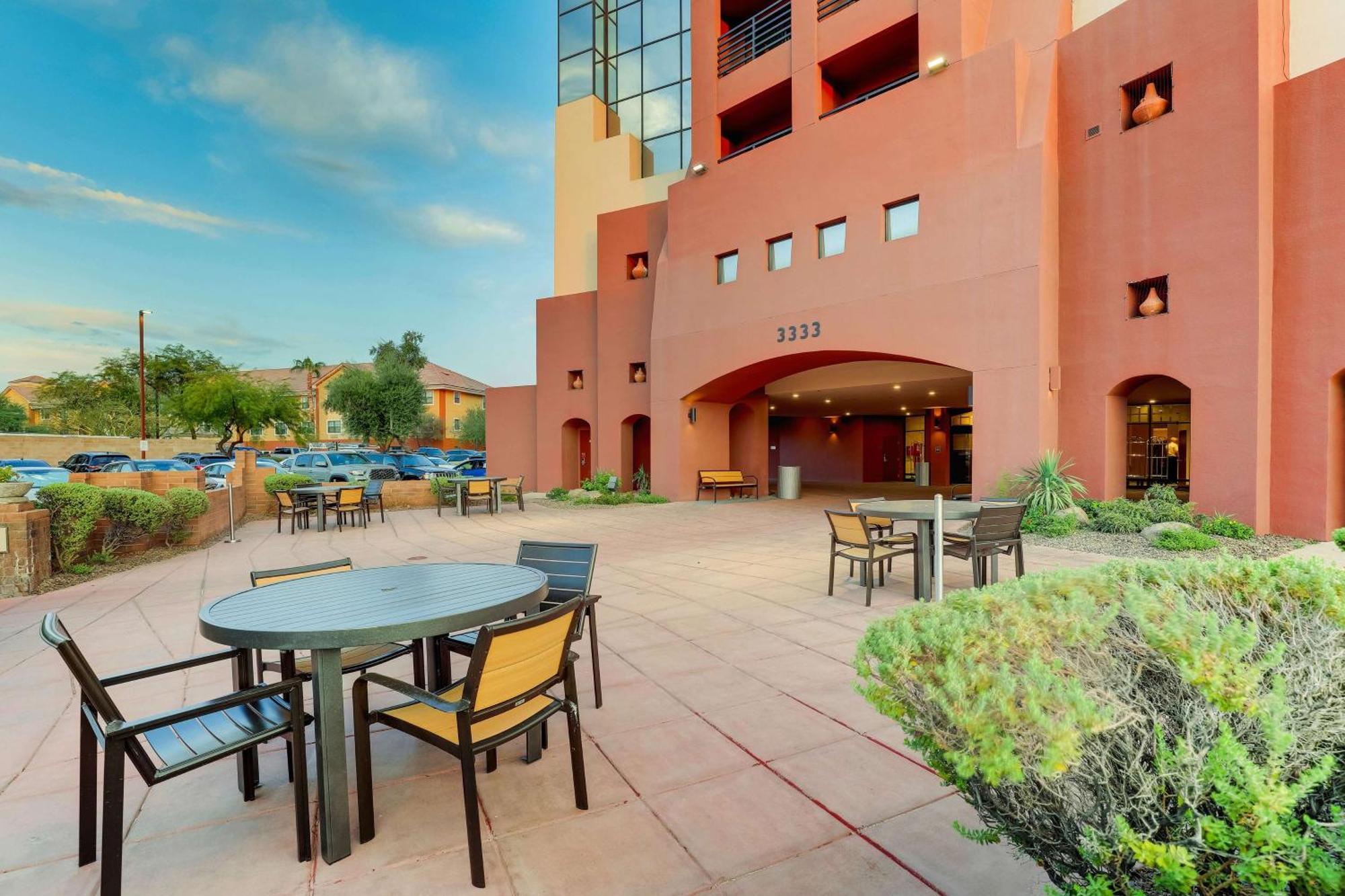 Drury Inn & Suites Phoenix Airport Exterior photo